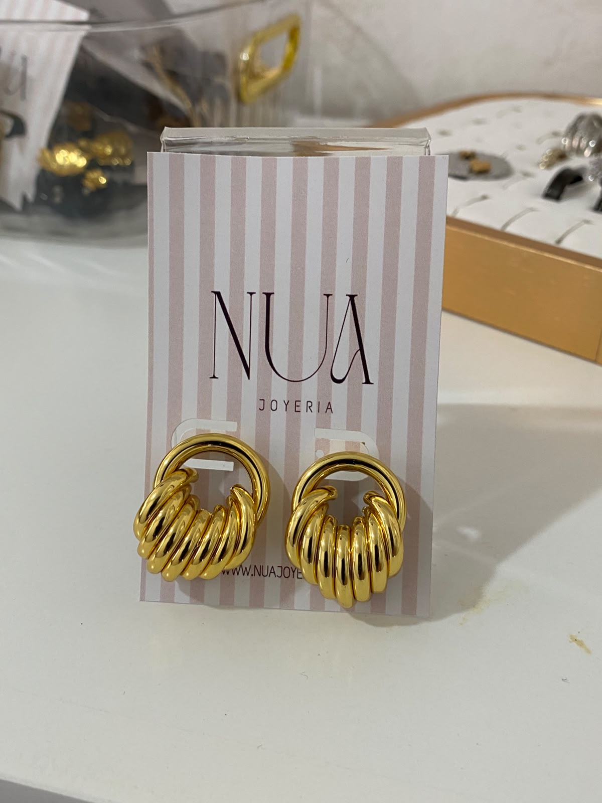 Aretes Terra
