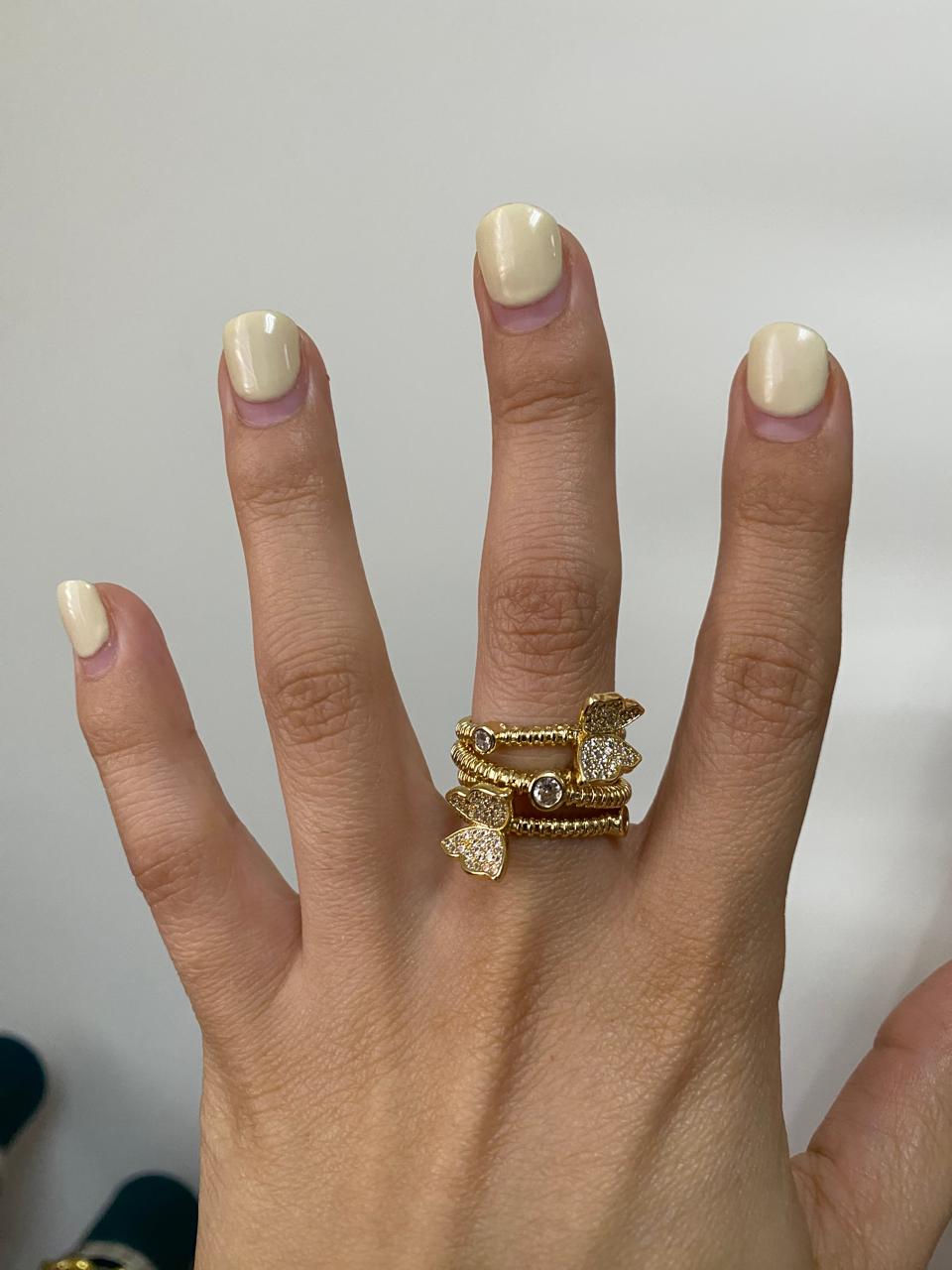 Anillo Isara